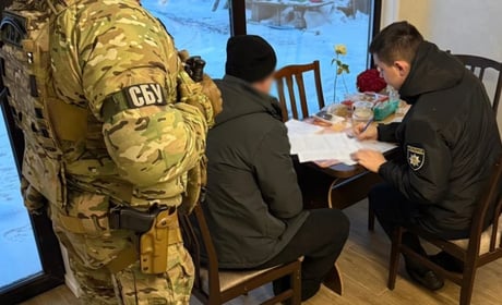 Жителі Клесова, Сарн і Рафалівки «вибивали» борг у чоловіка з Вараша: їх судитимуть
