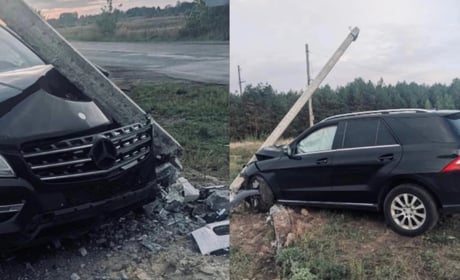 Біля Сарн легковий автомобіль врізався у бетонний стовп