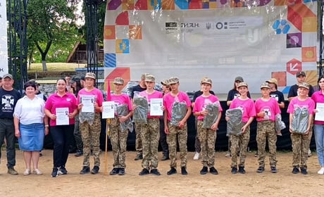 «Покоління, яке пам’ятає своє коріння»: джур із Сарненщини відзначили у вишколах на Закарпатті