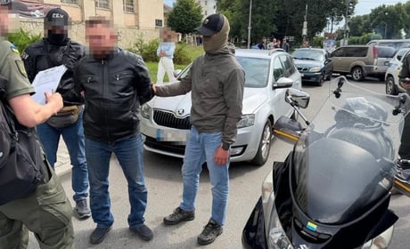 На Рівненщині затримали агента ФСБ, який коригував російські атаки та готував замовні вбивства