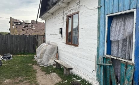 Троє поранених і пошкоджені будинки: росія знову атакувала Сарненщину