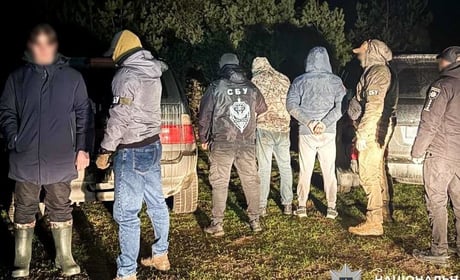 За 21 тисячу доларів організували незаконний виїзд: на Сарненщині судитимуть п’ятьох переправників