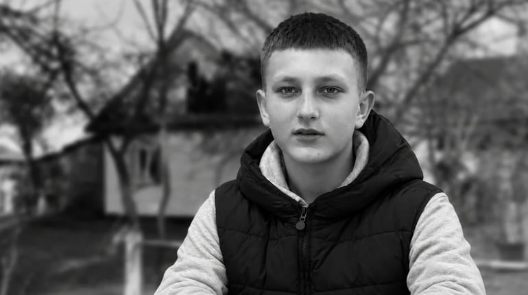 Майже добу боролися за життя: на Рокитнівщині помер 13-річний хлопець