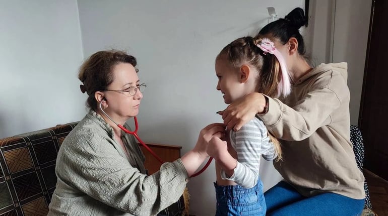 Мобільні бригади приїдуть у 14 сіл Сарненщини: де і коли можна вакцинуватися