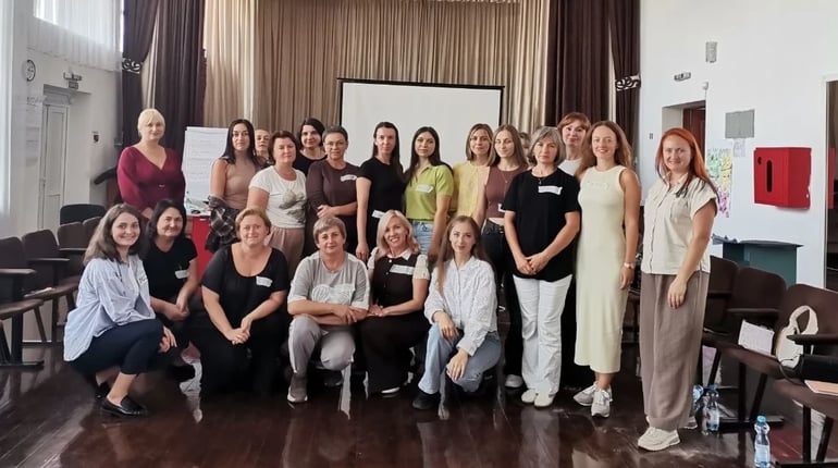 Як підтримувати ветеранів і ветеранок: у Сарнах стартував тренінг для молодіжних працівників