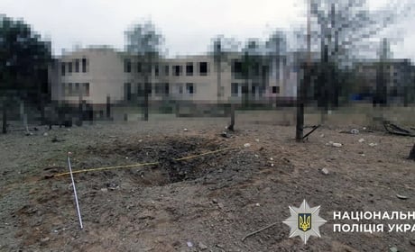 На Херсонщині окупанти атакували житлові будинки, критичну та соціальну інфраструктуру