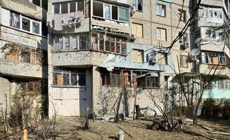 На Херсонщині окупанти атакували будинки, сільгоспспоруду та при ватні автомобілі