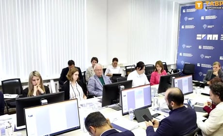 В Олешках люди потерпають від голоду, а окупанти планують заводи та рибну ферму