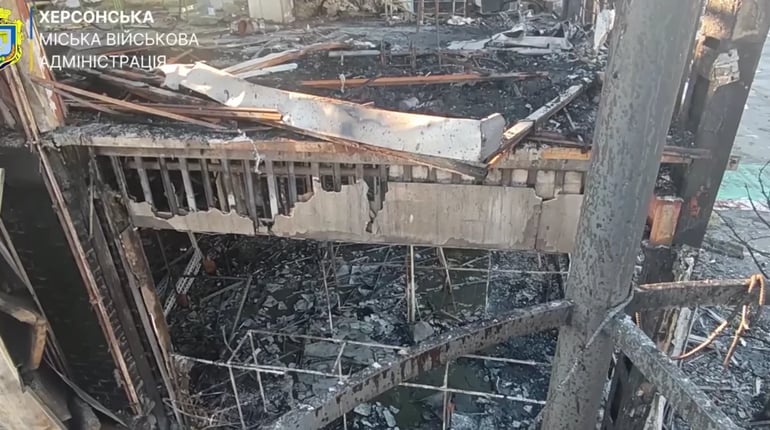 Російські війська обстріляли Херсонщину: 11 поранених, пошкоджені будинки, ФАП і церква