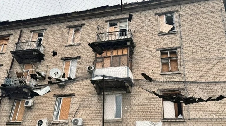 На Херсонщині окупанти завдали ударів по житлових кварталах, соціальній та критичній інфраструктурі