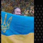 Херсонка, яка викопувала прапор після деокупації