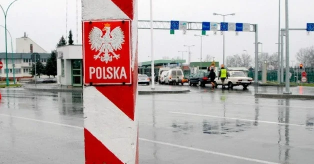 Польща планує посилити вимоги до туристів. Скільки грошей потрібно буде мати для в'їзду