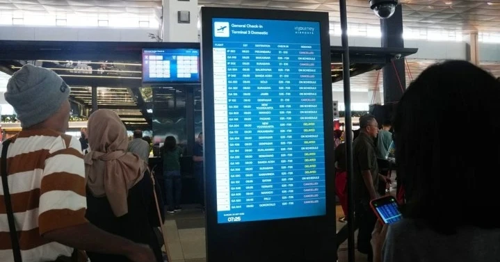 В Індонезії через виверження вулкана зупинили понад 1500 рейсів. Що відомо