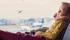 Wizz Air може вважати подушку для шиї окремим багажем і стягнути до 65 євро. Кому доведеться платити