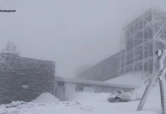У Карпатах випав сніг і вдарив мороз до -5 °C — яка погода зараз у високогір’ї