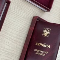 У Фастівській громаді родинам загиблих Захисників вручили державні нагороди