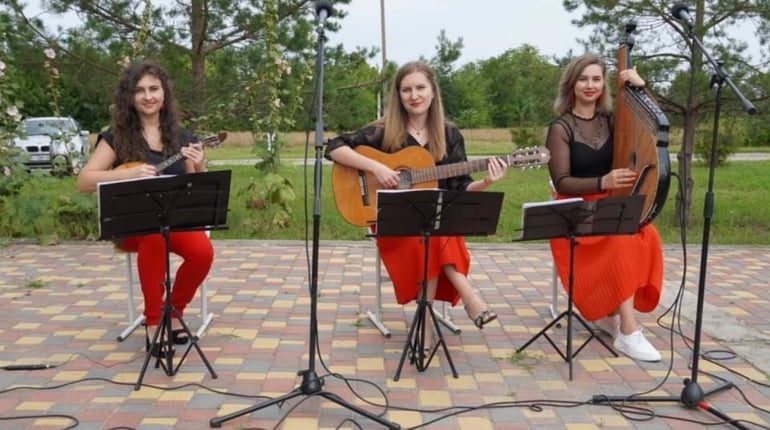 Музика, що надихає: гурт викладачів «Trio Girls» із Фастівської дитячої музичної школи