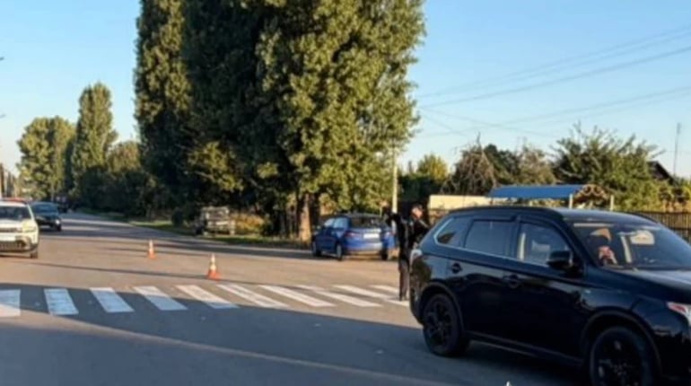 У Фастові під колеса Mitsubishi потрапив пішохід: чоловік у лікарні