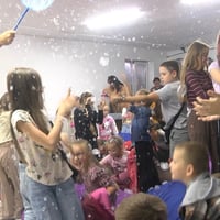 Посмішки замість тривог: як італійський волонтер Марко Родарі дарував диво дітям Шостки