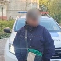 Поліцейські Шостки розшукали жінку, яка понад добу блукала в лісі