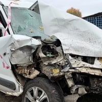 У Шостці 18-річний хлопець викрав «Renault Kangoo», щоб покатати друзів, і потрапив у ДТП
