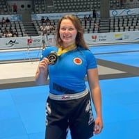 «Борюся і кайфую від цього»: шосткинка Валерія Нешкова стала чемпіонкою світу з джиу-джитсу