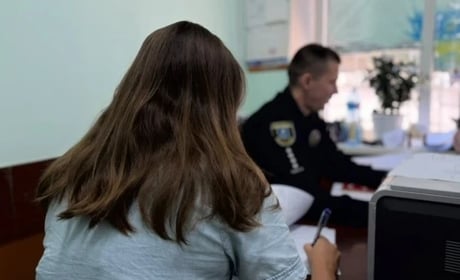 На Шосткинщині судитимуть службовицю через закупівлю оборонного обладнання за завищеними цінами