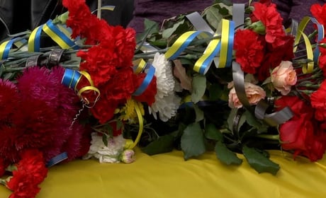 До останнього чекали на повернення: Шостка віддала шану молодшому сержанту Юрію Шевцову