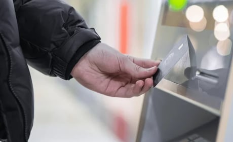 У Шостці чоловік викрав понад 2 мільйони гривень з рахунків колишньої співмешканки