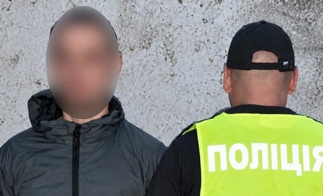 Криваве застілля на Шосткинщині: чоловік зарізав знайомого під час конфлікту й намагався втекти