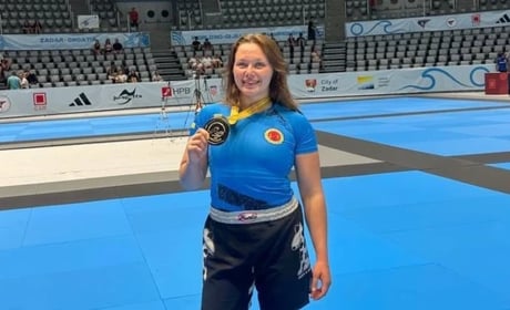 «Борюся і кайфую від цього»: шосткинка Валерія Нешкова стала чемпіонкою світу з джиу-джитсу