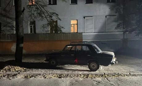 Попросив сфотографувати й утік: у Шостці 27-річний псевдопокупець викрав автомобіль ВАЗ
