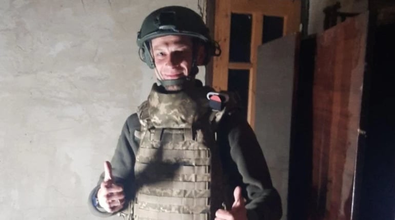 «Свій своєму»: чому колишній військовий із Шостки став психологом і досі отримує дзвінки з фронту