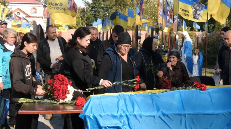 Навжди 30: Шосткинщина попрощалася із захисником України Миколою Коржем