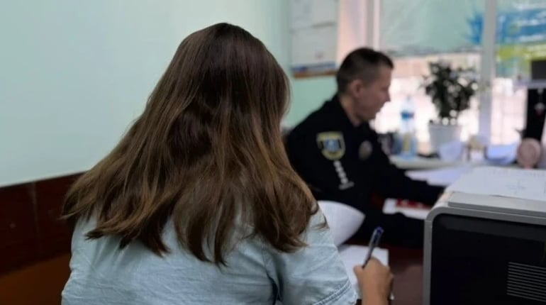 На Шосткинщині судитимуть службовицю через закупівлю оборонного обладнання за завищеними цінами