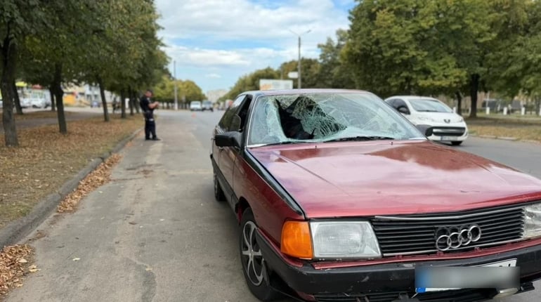 У Шостці водій автомобіля Audi збив 73-річного велосипедиста