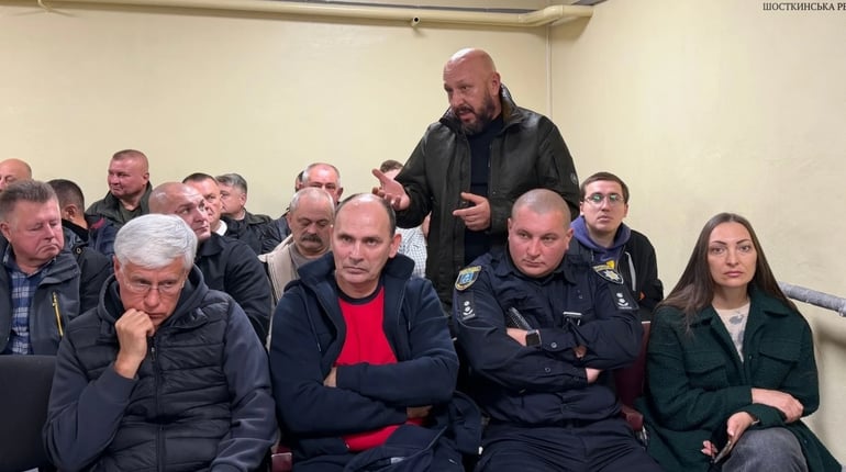 Безпека, спротив та підтримка ветеранів: Андрій Бєляєв зустрівся з громадськістю Шосткинщини