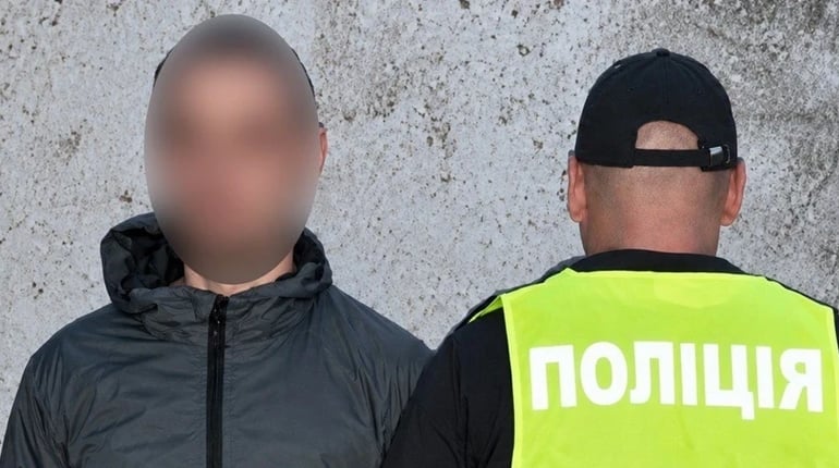 Криваве застілля на Шосткинщині: чоловік зарізав знайомого під час конфлікту й намагався втекти