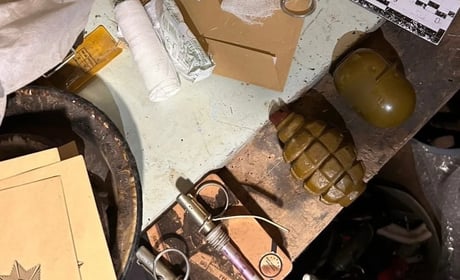 Погрози родині привели поліцію до знахідки, яка може коштувати чоловікові семи років