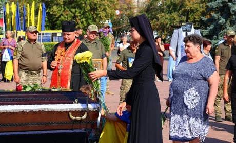 У Південноукраїнську попрощалися з Володимиром Булавіним, який понад рік вважався зниклим безвісти