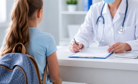 До школи – зі щепленнями: що потрібно знати батькам