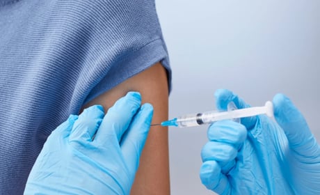 Пропустили щеплення? Що робити, аби не почати вакцинацію з нуля