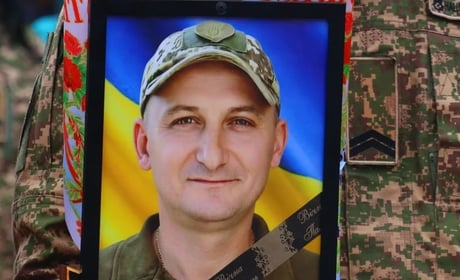 У Південноукраїнську попрощалися зі старшим солдатом Євгеном Кристофолем