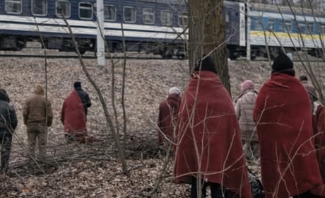Під час повітряної тривоги потяги не зупинятимуть автоматично: уряд змінив правила для залізниці