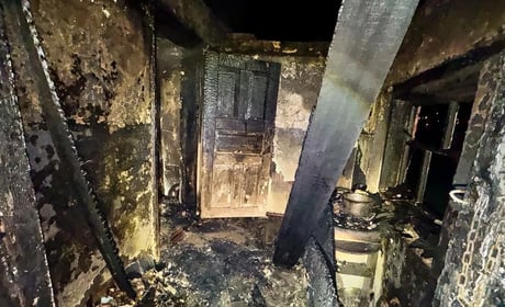 Підпалив будинок після сварки зі співмешканкою: у Первомайську судитимуть 27-річного чоловіка