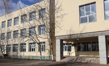 Тут пам’ятають випускників і чекають на нових учнів: чим живе Костянтинівська гімназія
