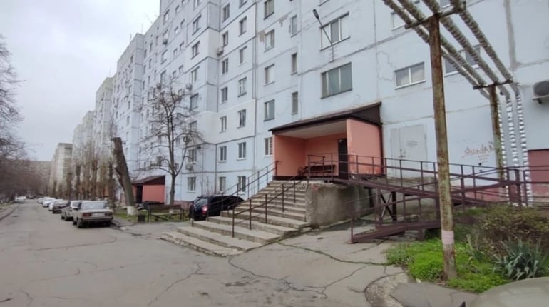 Пандуси біля під’їздів у Південноукраїнську. ОСББ можуть отримати допомогу від міста