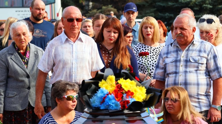 У Південноукраїнську попрощалися із Віктором Шевченком, який понад три роки захищав Україну