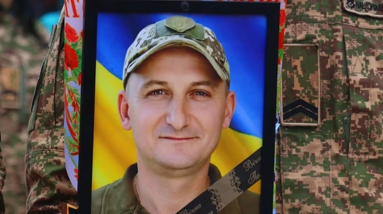 У Південноукраїнську попрощалися зі старшим солдатом Євгеном Кристофолем