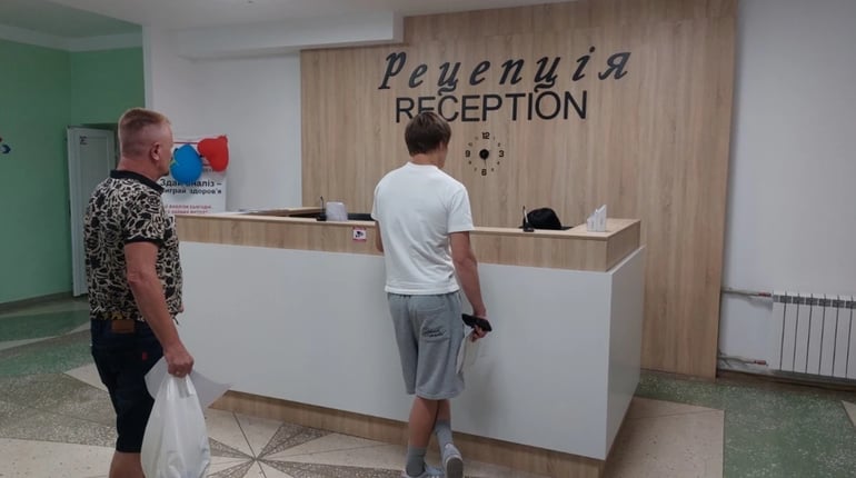 У Південноукраїнській міській лікарні тимчасово не працюють телефони рецепції – діє один номер